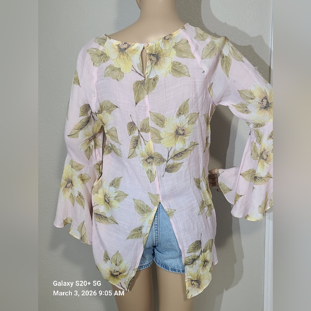 LC Lauren Conrad Light Pink Floral Blouse - Picture 2 of 6